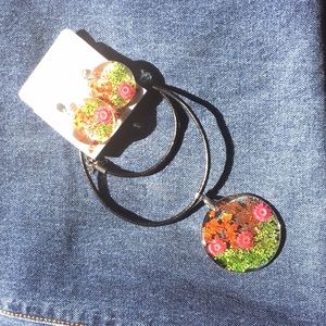 Necklace and Earring set